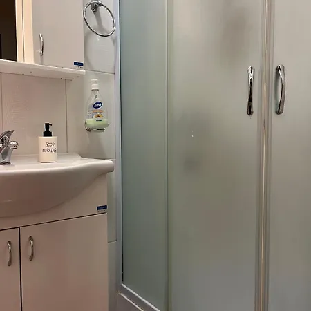 Kristina Ns Апартаменты Нови-Сад